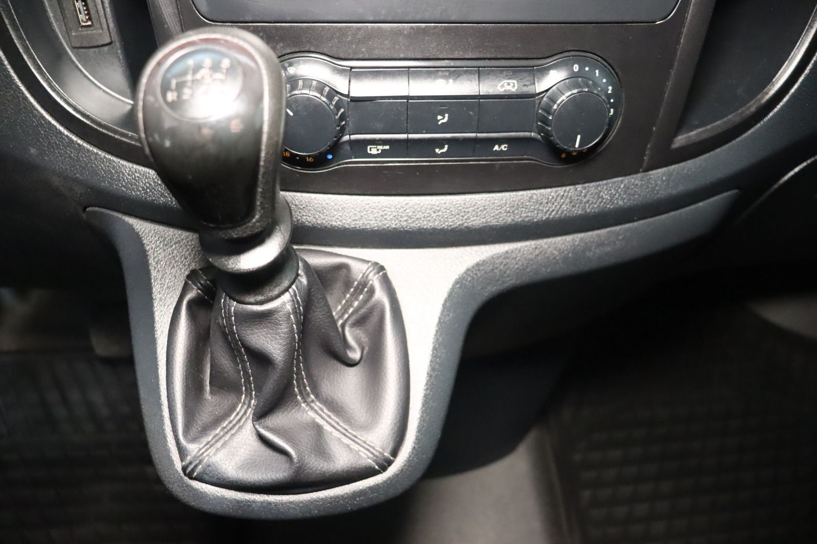 Fahrzeugabbildung Mercedes-Benz Vito 116 CDI lang * LED * Navi