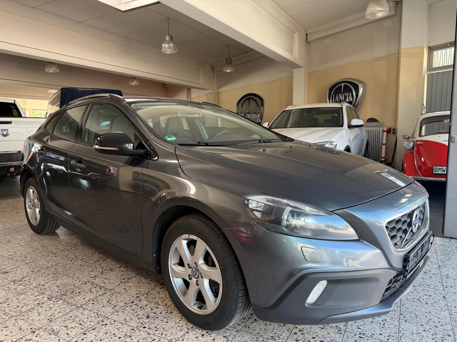 Volvo V40 Cross Country Momentum°1.HAND°
