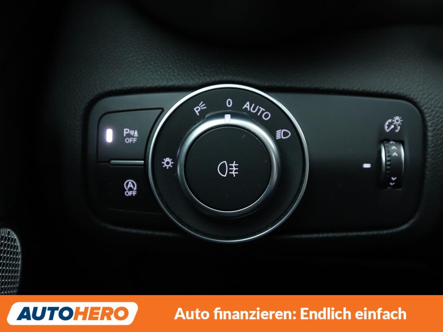 Alfa Romeo Giulia 2.0 Turbo Veloce Aut.*NAVI*BI-XENON*ACC*, миниатюра 24