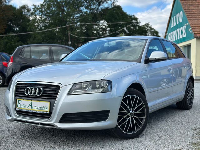 Audi A3 1.6 Ambition Sportback / Klimaaut. / Sitzhzg.