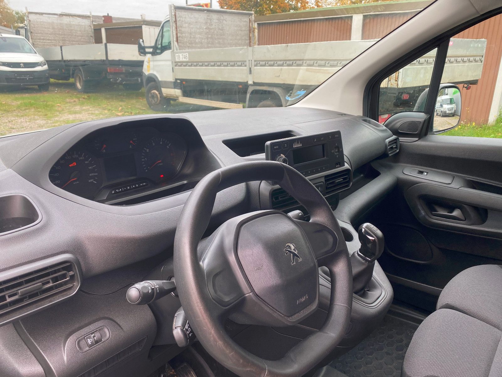 Fahrzeugabbildung Peugeot PEUGEOT Partner1.6BlueHDi ServiceEdition,Kasten