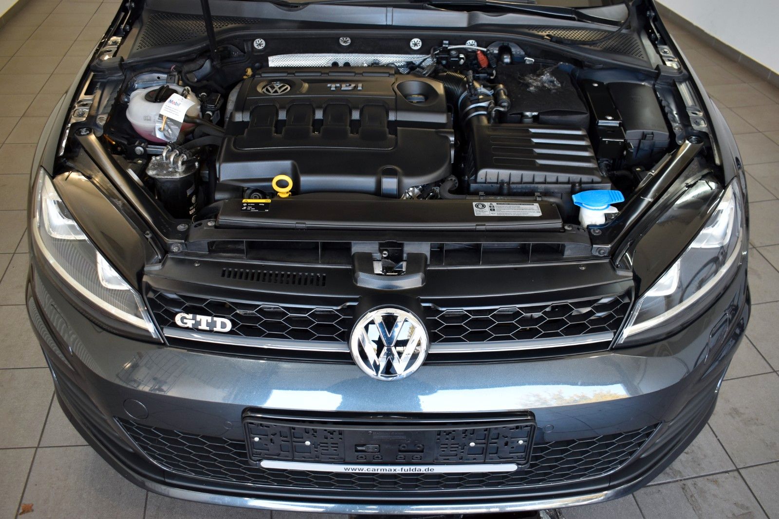 Fahrzeugabbildung Volkswagen Golf VII Lim GTD Navi,BiXenon,SH,WASSERVERBRAUCH