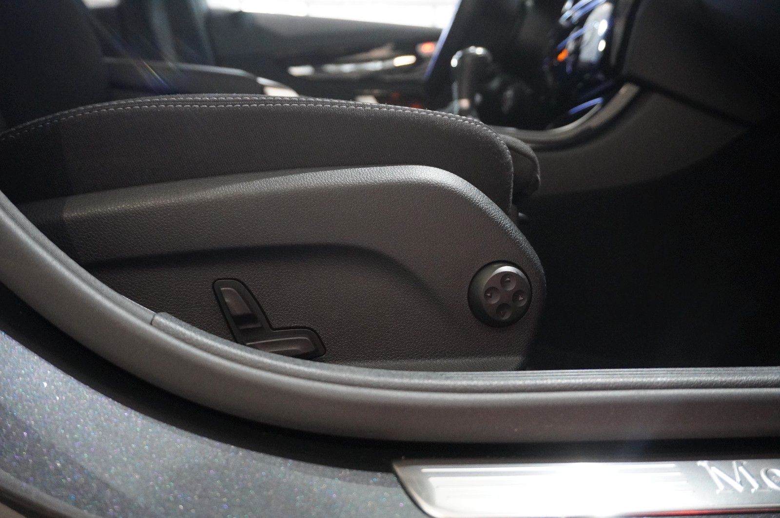 Fahrzeugabbildung Mercedes-Benz C 200D T BUSINESS NAVI/LED/KAMERA/SH/BURMESTER