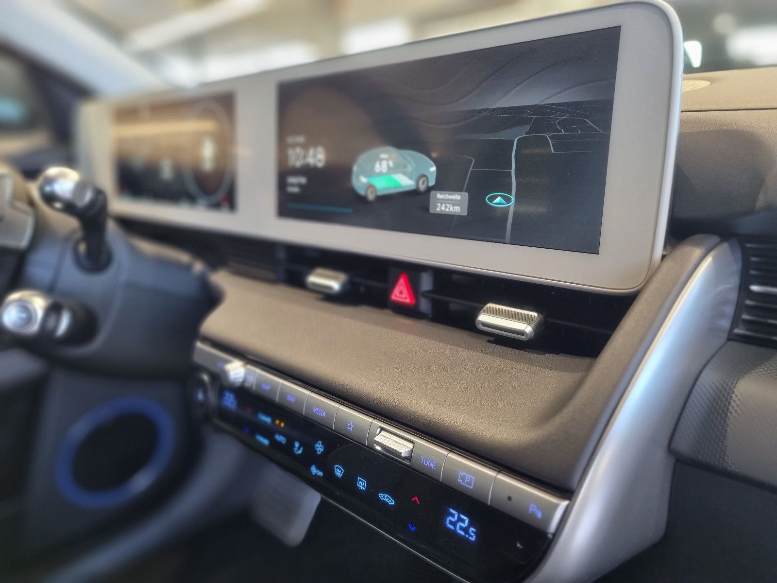 Fahrzeugabbildung Hyundai IONIQ 5 MJ23 58 kWh Allrad UNIQ-Paket Assistenzp