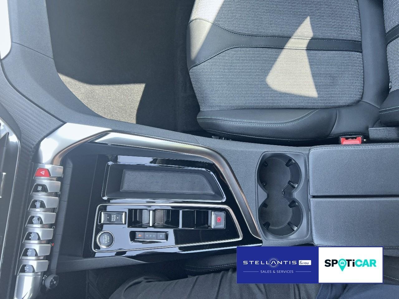 Peugeot 3008 Allure PT 130 EAT8 Sitzheiz ACC Kamera Carp