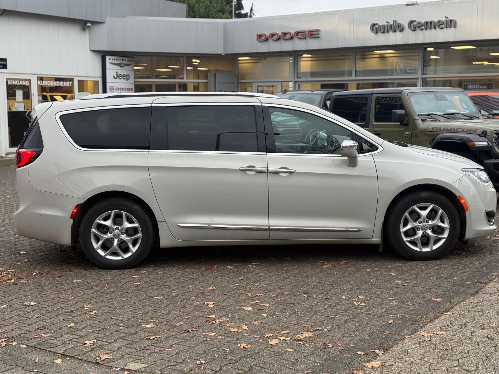 Chrysler 3.6l V6 Pacifica Limited S + Entertainment