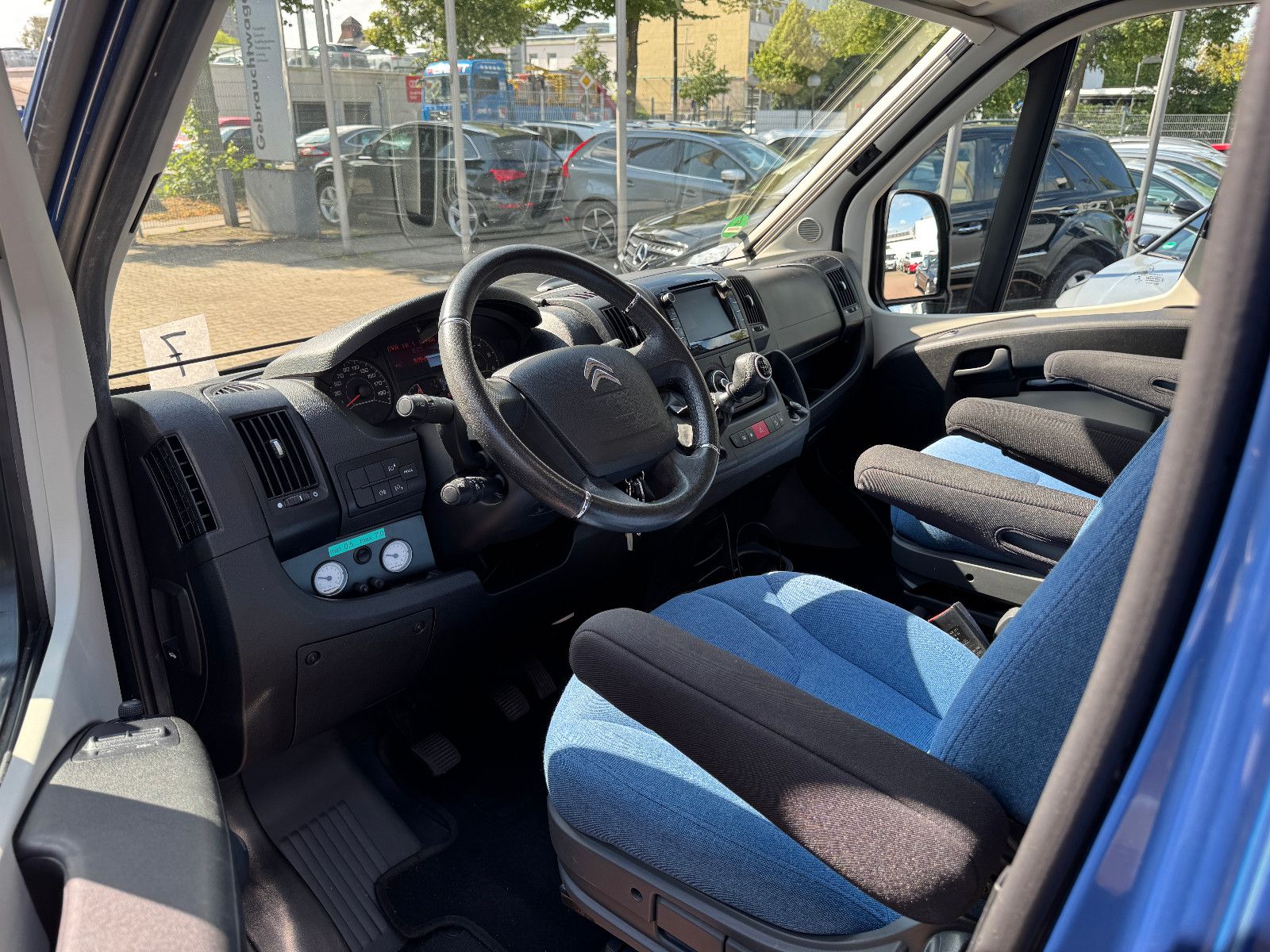 Vehicle image Pössl RUNNER 636 INDIVIDUAL ROOM CLIMATE AHK