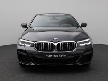 Fahrzeugabbildung BMW 520d M Sport  Kamera HUD DAB HiFi AHK DisplayKey