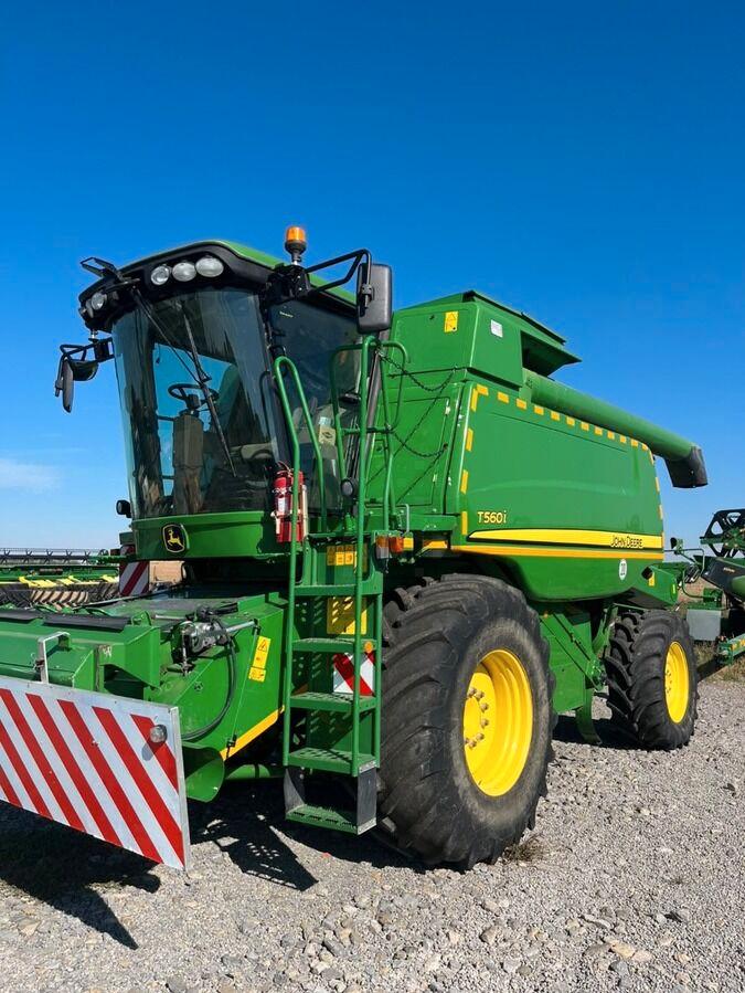 John Deere T560I