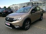 Dacia Sandero II Stepway Celebration 1 Hand - Dacia Sandero Celebration mit Benzin-Antrieb