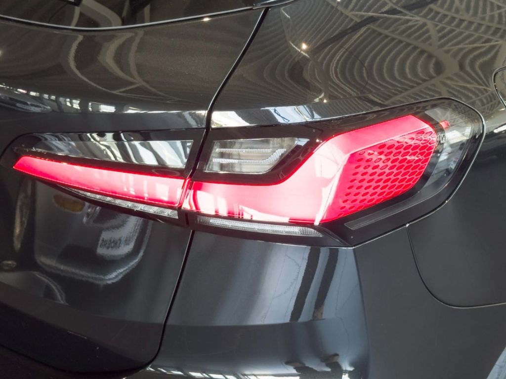 BMW 223 Active Tourer - Bild 7