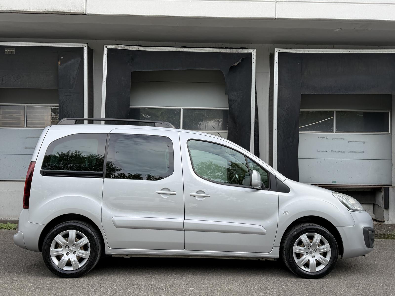 Peugeot Partner Allure Navi Kamera Tempomat Sitzheizung