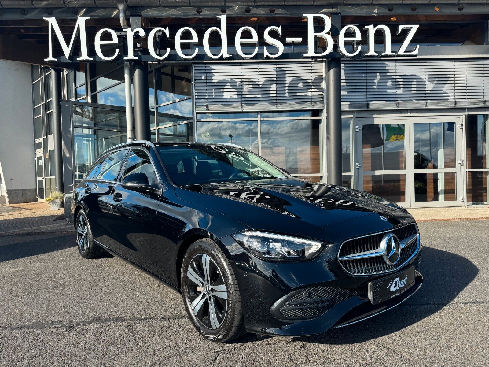 Fahrzeugabbildung Mercedes-Benz C 300d T Avantgarde+RKamera+TotW+Ambiente