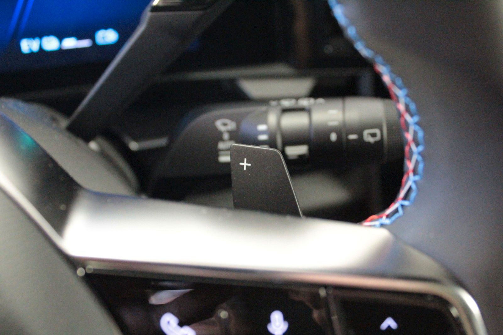Fahrzeugabbildung Renault Espace E-Tech Full Hybrid 200 Esprit Alpine 5 S.