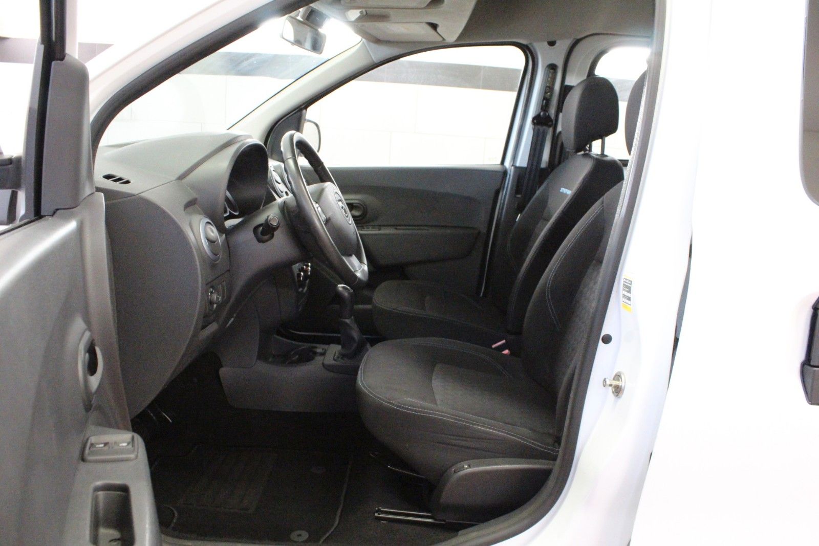 Fahrzeugabbildung Dacia Dokker TCe 115 Stepway *Navi*Klima*Shz