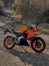 Honda CBR125R - HONDA CBR 125