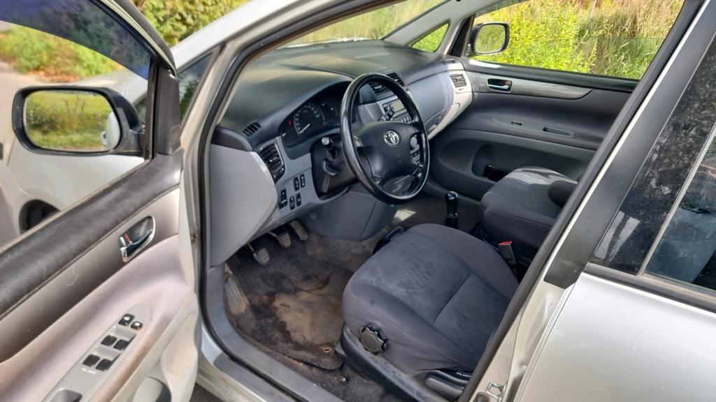 Toyota Avensis Verso