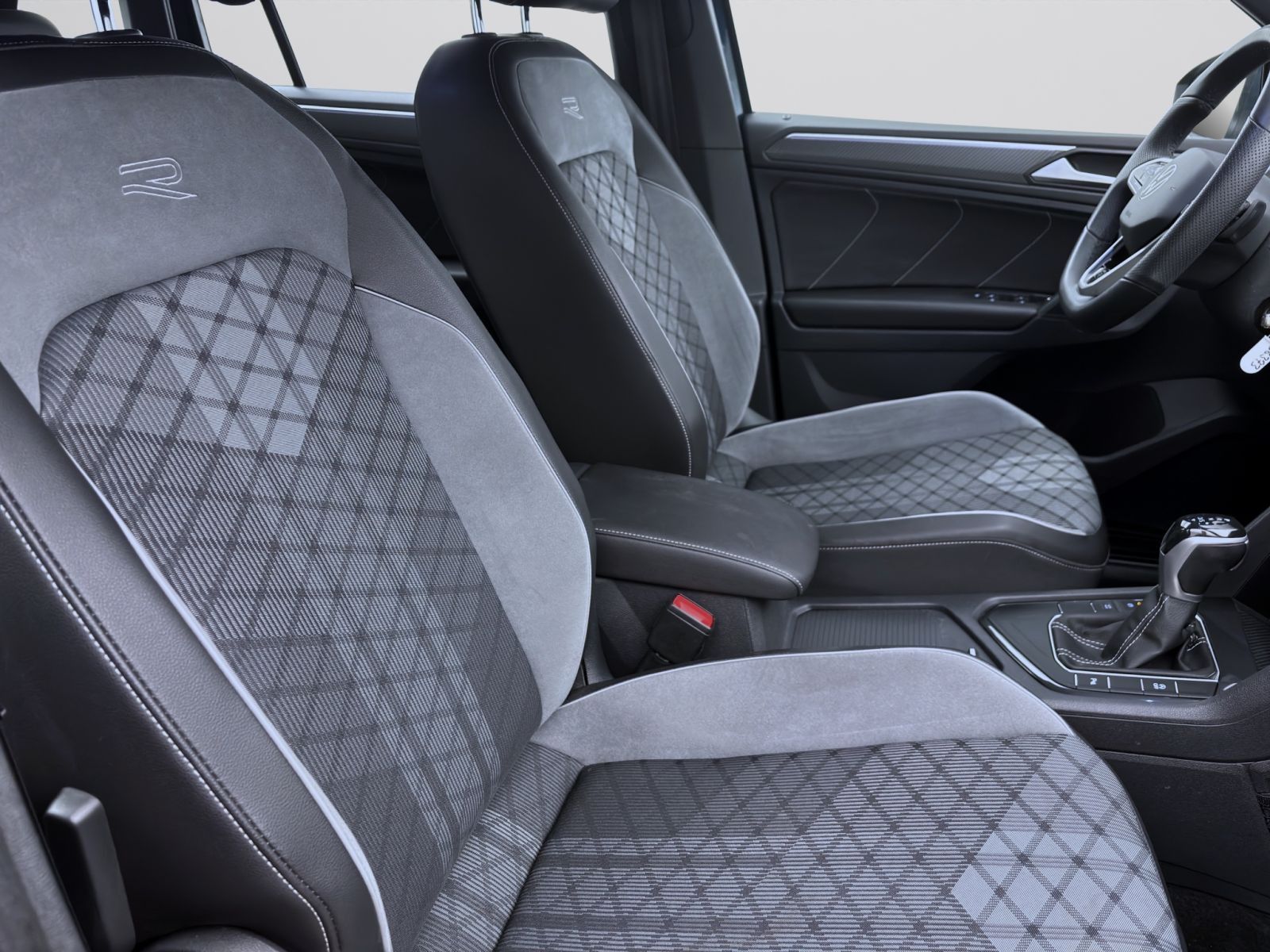 Volkswagen Tiguan - Bild 17
