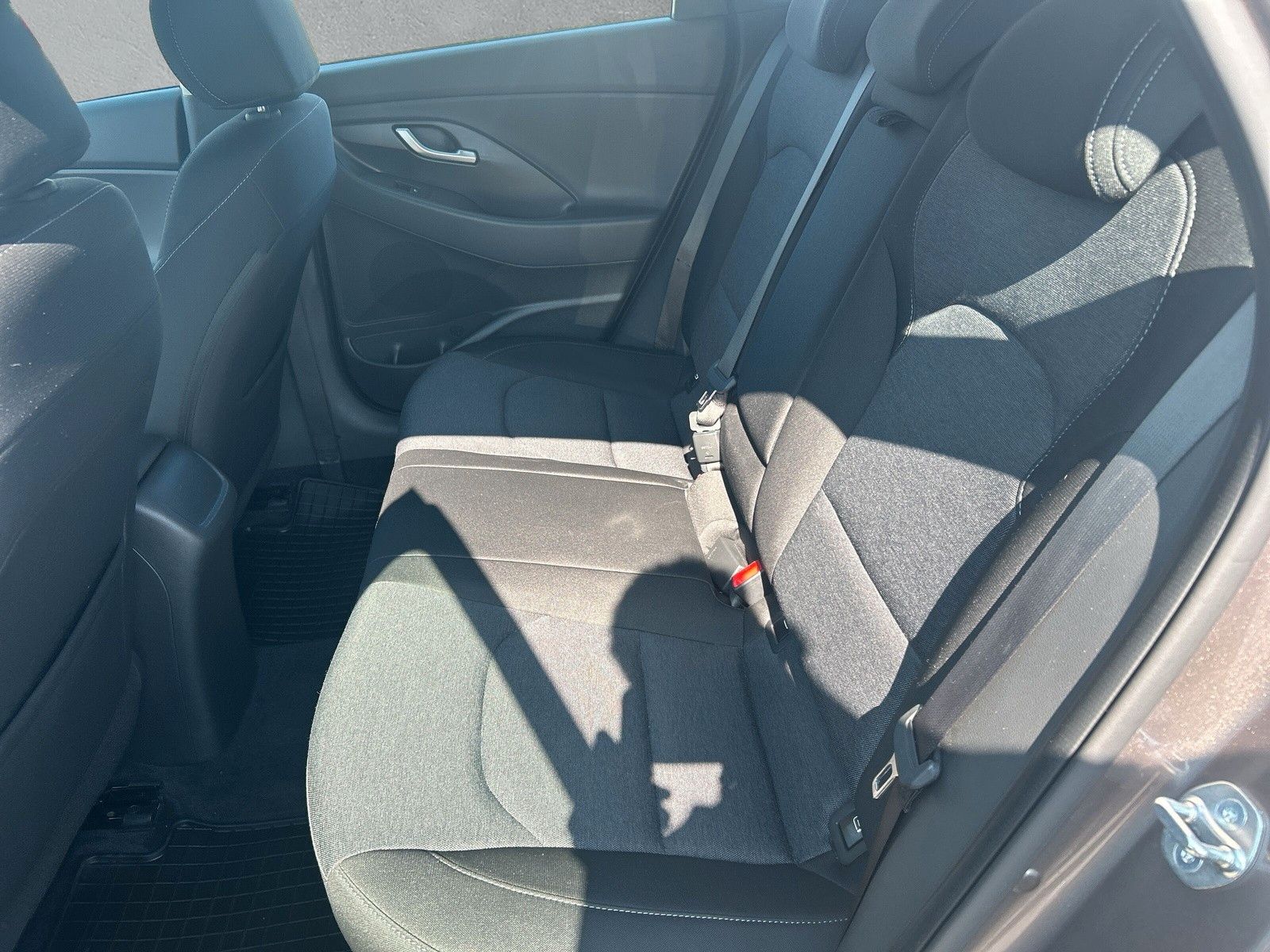Hyundai i30 1,0L T-GDI Trend MHEV Klima-Auto*Navi*RFK foto 12