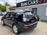 Mitsubishi Outlander 2.4 AWD/LPG/KEYLESS/S-DACH/TEMP/LEDER/ - mit LPG-Antrieb: Schwarz, Geländewagen