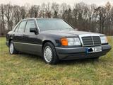 Mercedes-Benz Mercedes W124 300 Turbo Diesel - Mercedes-Benz 300 300d turbo mit Diesel-Antrieb