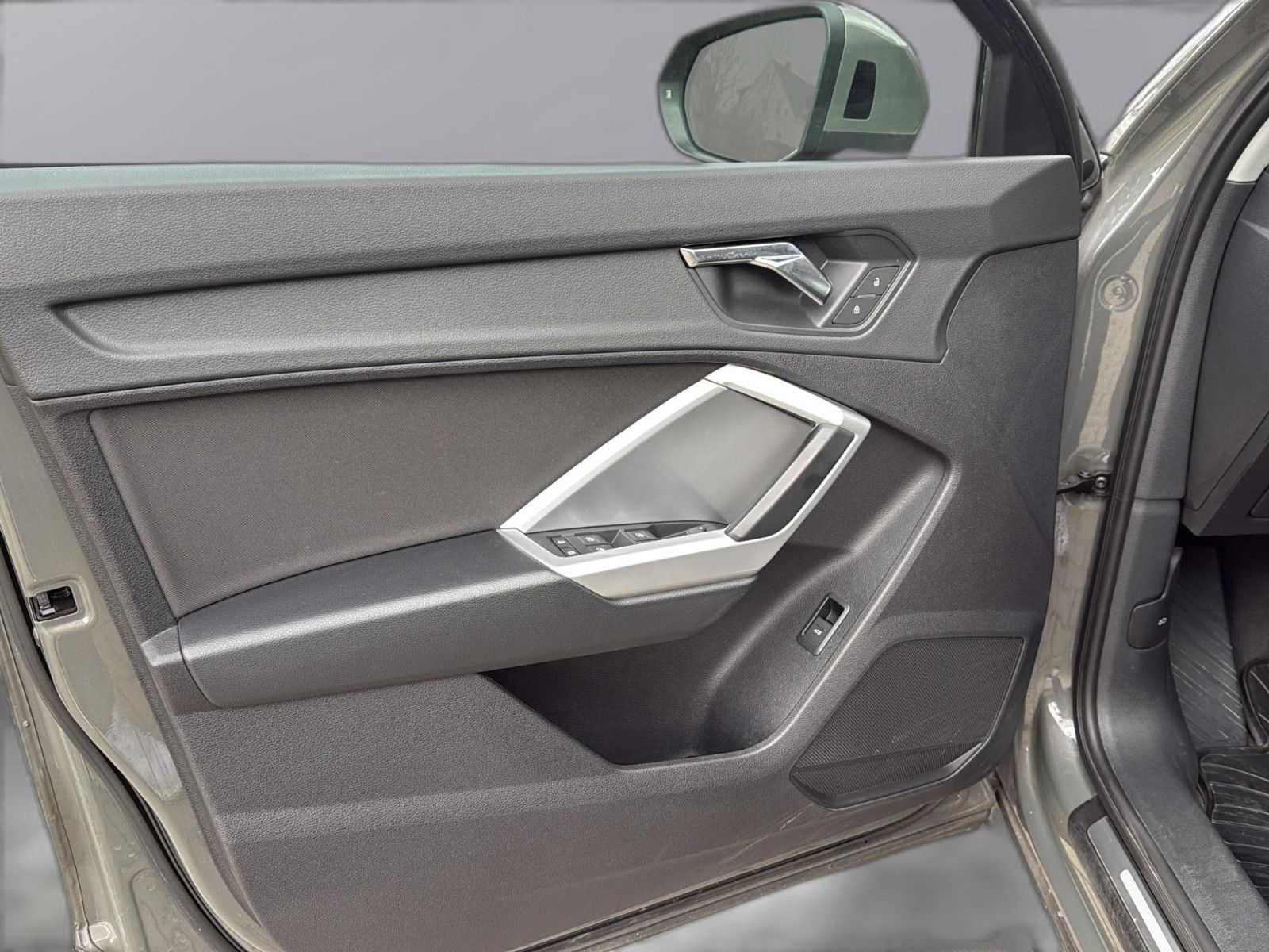 Fahrzeugabbildung Audi Q3 40 TFSI quattro /AHK/ 1.Hand/ unfallfrei