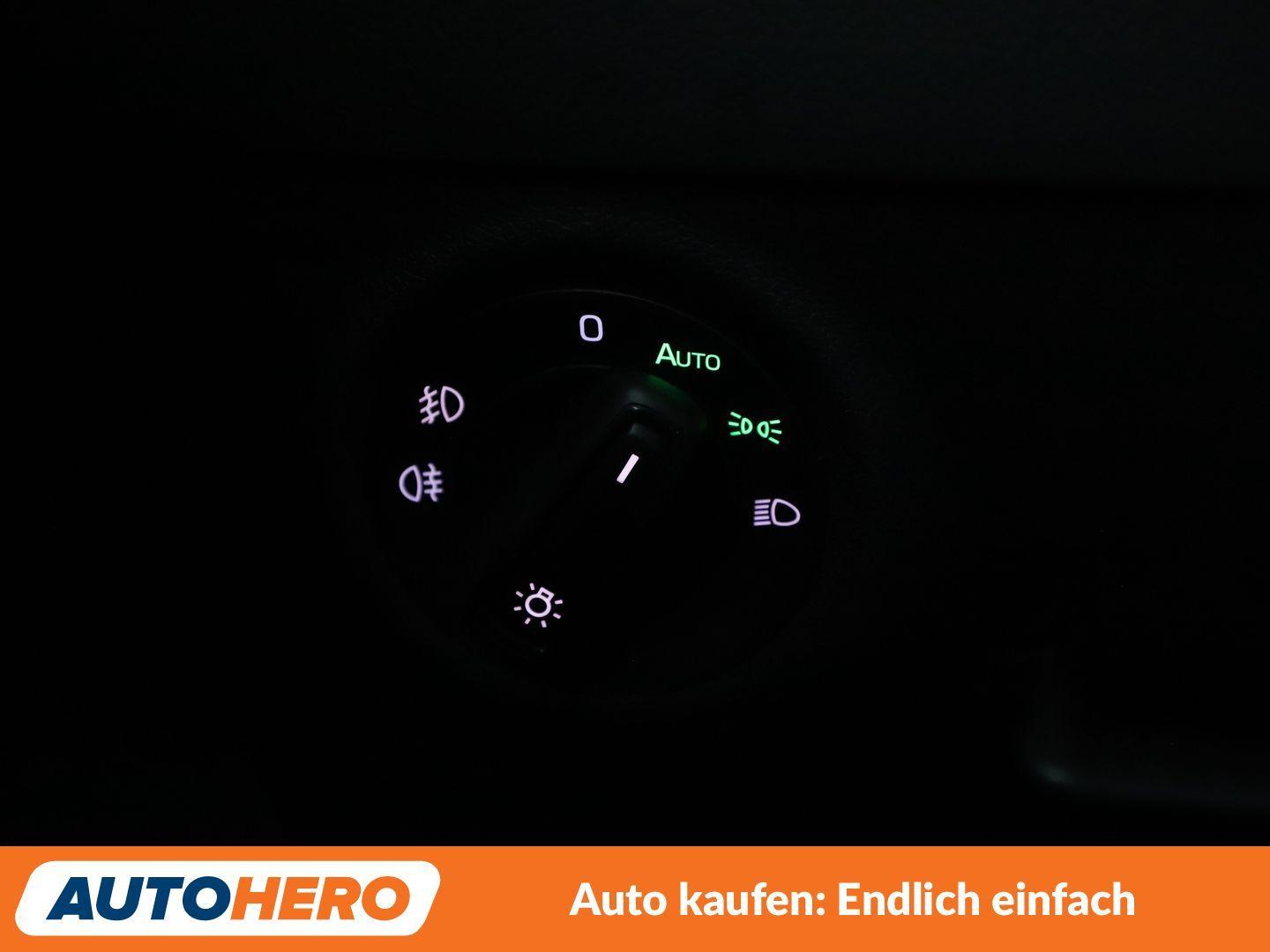 Skoda Karoq 1.5 TSI ACT SportLine*NAV*LED*TEMPO*PDC*SH