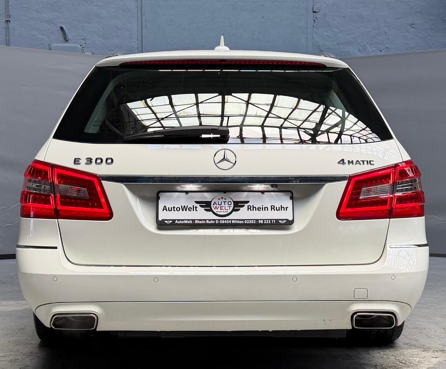 Mercedes-Benz E 300T E 350 4M BlueEfficiency  Leder KEYLESS-GO