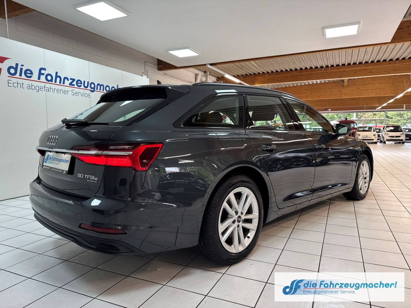 Fahrzeugabbildung Audi A6 Avant 50 TFSI e quattro 2.0 Kamera Digi Cockp