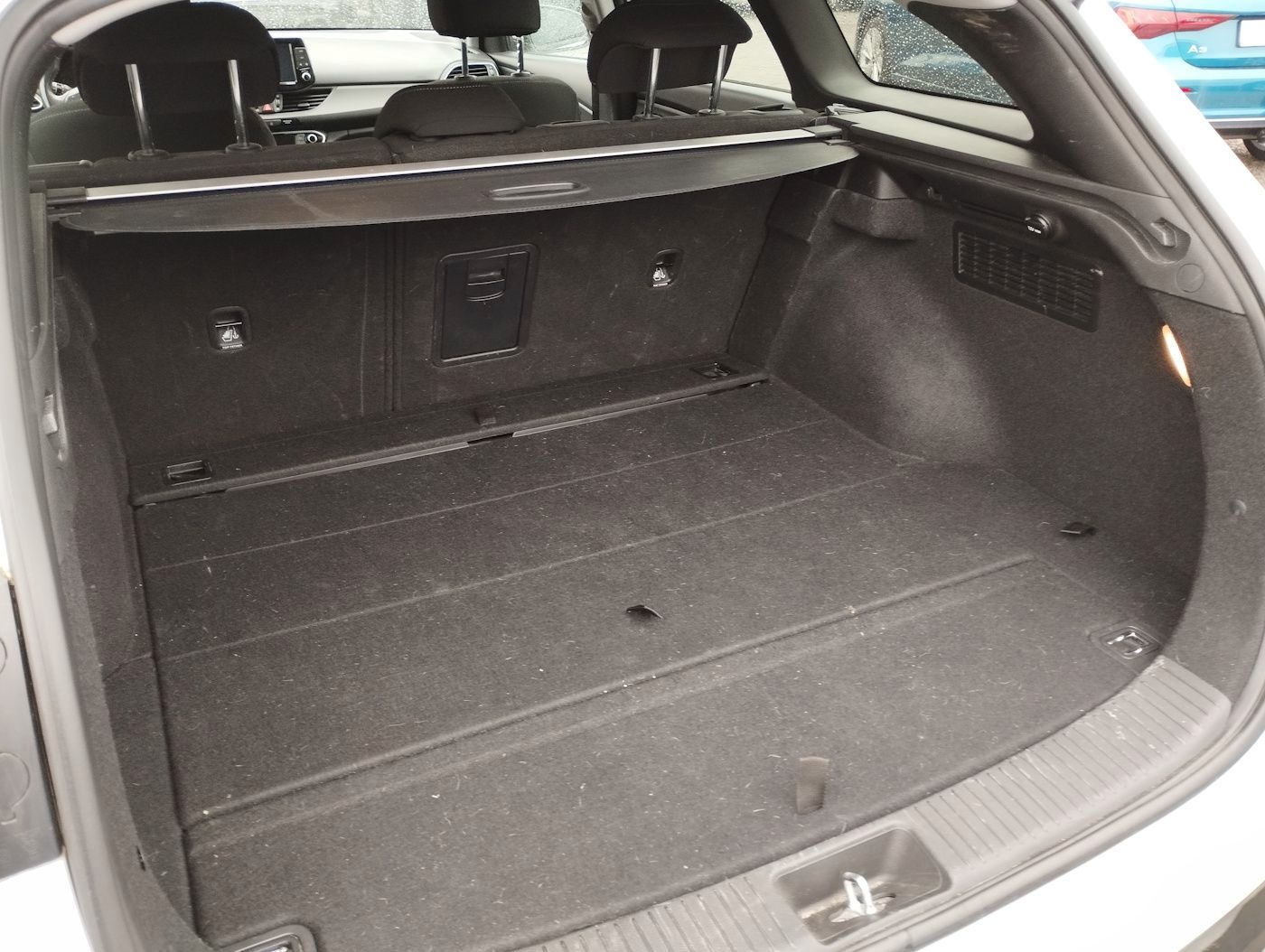 Fahrzeugabbildung Hyundai i30 cw 1.4 T-GDI YES! Kamera SHZ+LHZ NAVI ALU