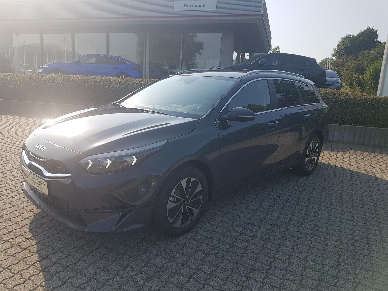 Kia Ceed SW 1.5 T-GDI NAVI CONNECT KLIMAAUT LED