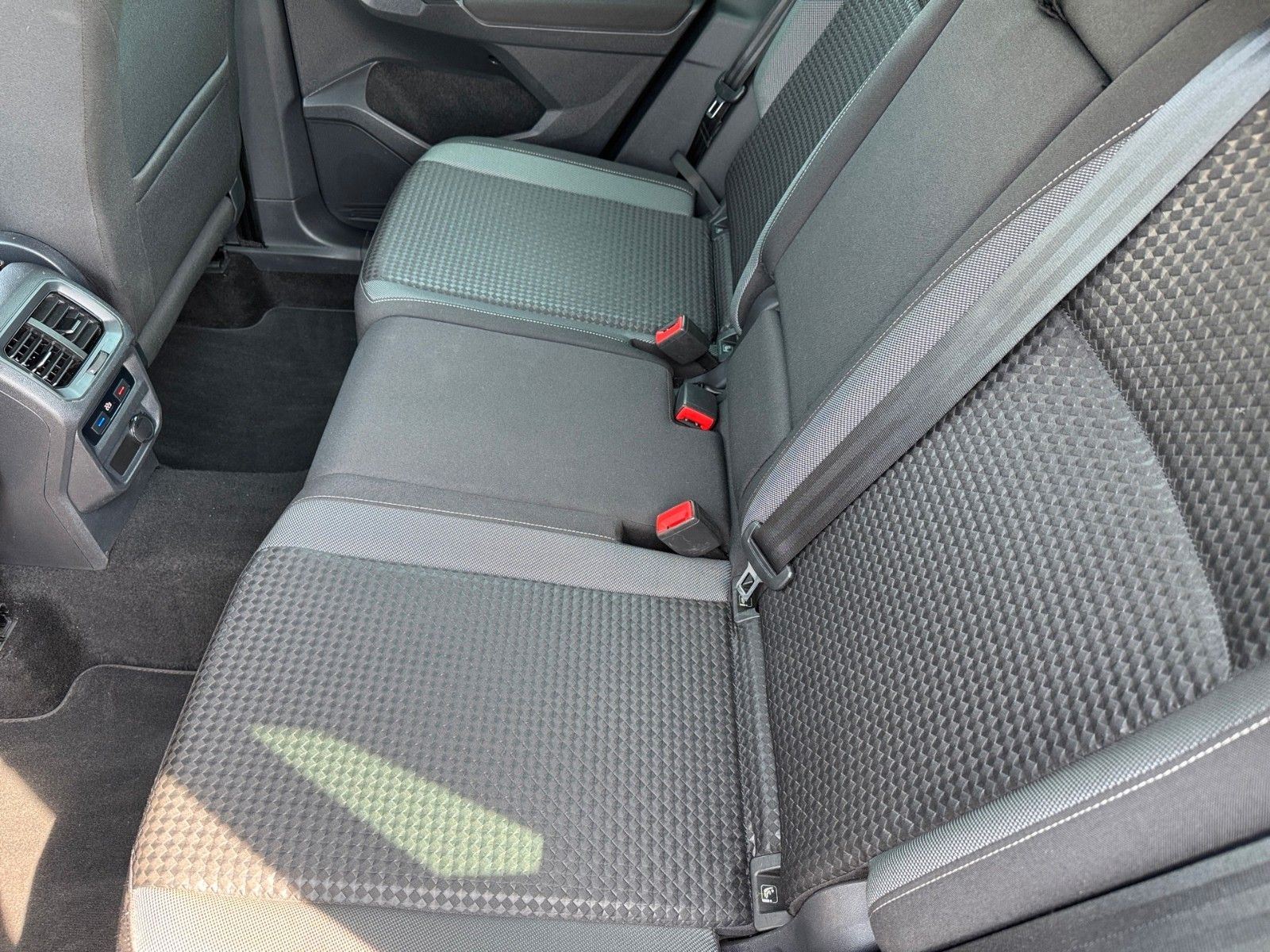 Fahrzeugabbildung Volkswagen Tiguan Life ACTIVE 1.5 TSI