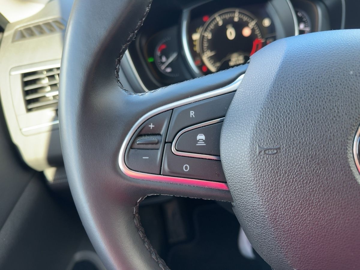 Fahrzeugabbildung Renault Koleos TECHNO TCe 160 EDC el. Heckklappe 19" LM