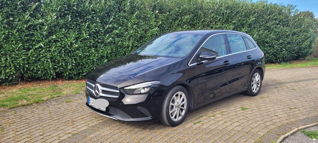 Image of Mercedes-Benz B 180