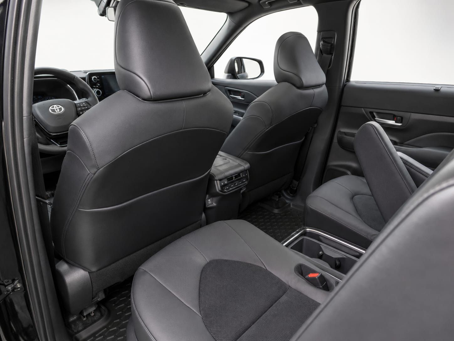 Fahrzeugabbildung Toyota GRAND Platinum Max T1: 68.000 EURO Stock !!!