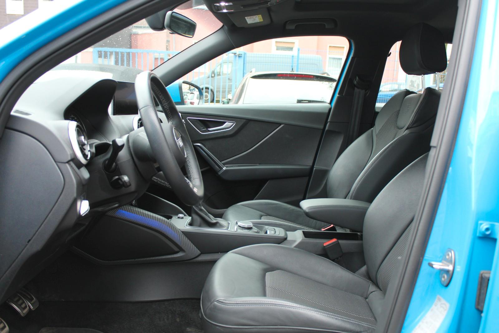 Audi Q2 30 TDI S line * Pano * LED * Ambiente *Kamera