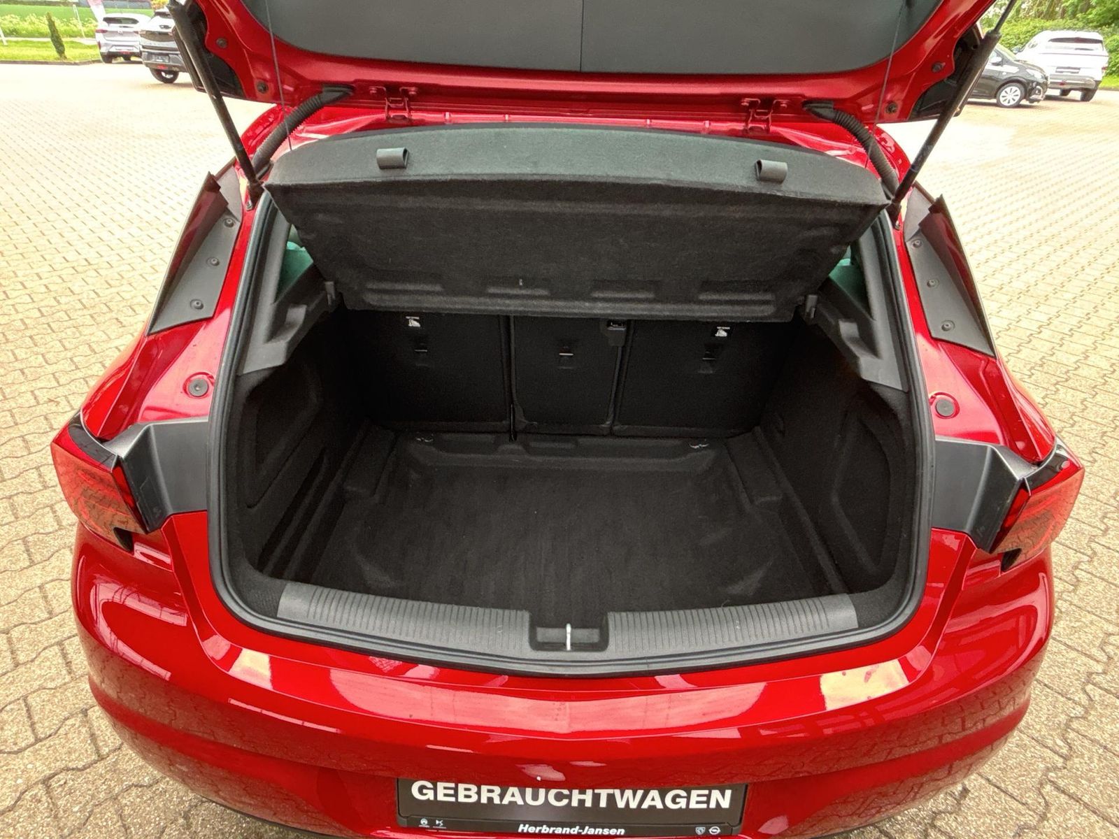 Fahrzeugabbildung Opel Astra K Ultimate+SHZ+PDC+LED+NAVI+Alcantara+S&S