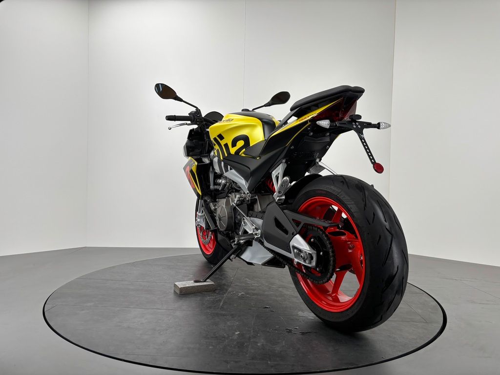 Fahrzeugabbildung Aprilia TUONO 660 *NEUWERTIG *1. HAND