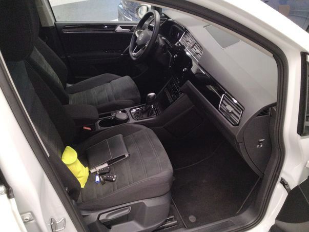 Touran 2.0 TDI DSG HIGHLINE LED+PANO+AHK+ACC+DCP