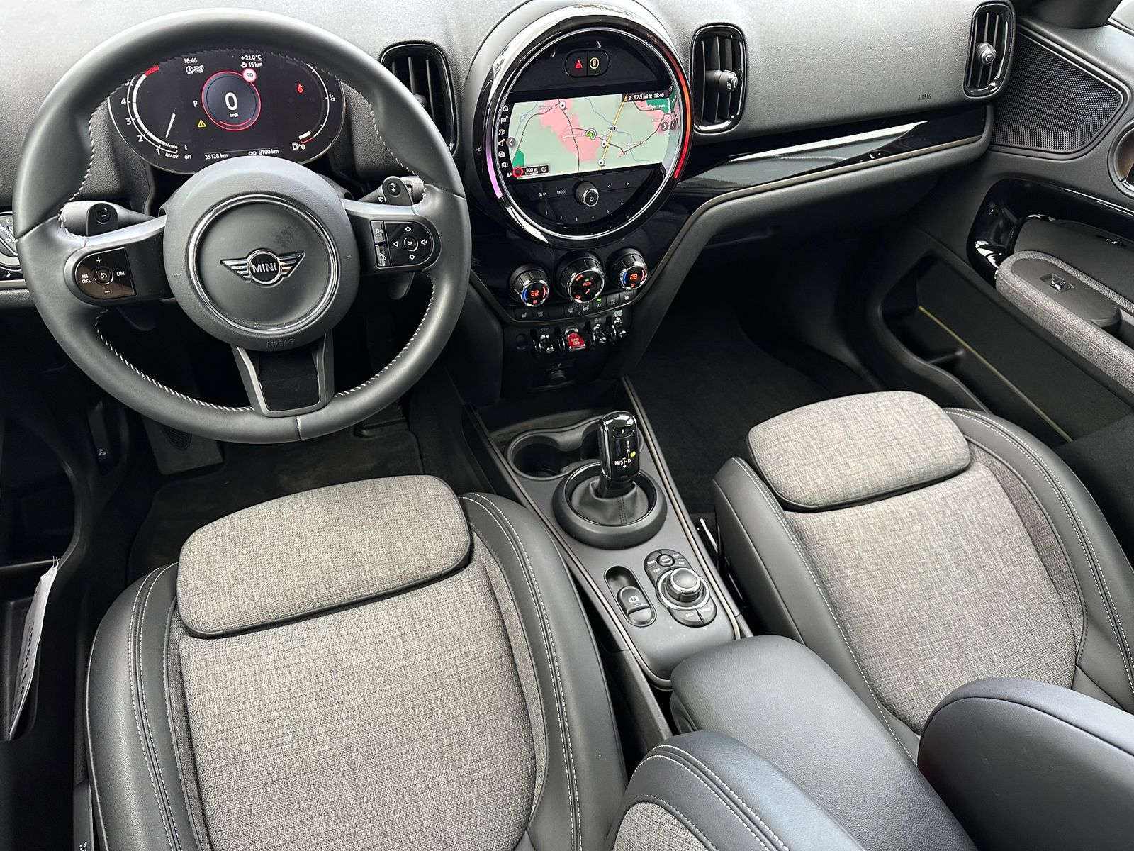 Fahrzeugabbildung MINI Countryman S Cooper All4 Black NAV+LED+KAM