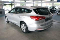 Fahrzeugabbildung Ford Focus 1,5 EB Automatik Turnier Cool&Connect AHK