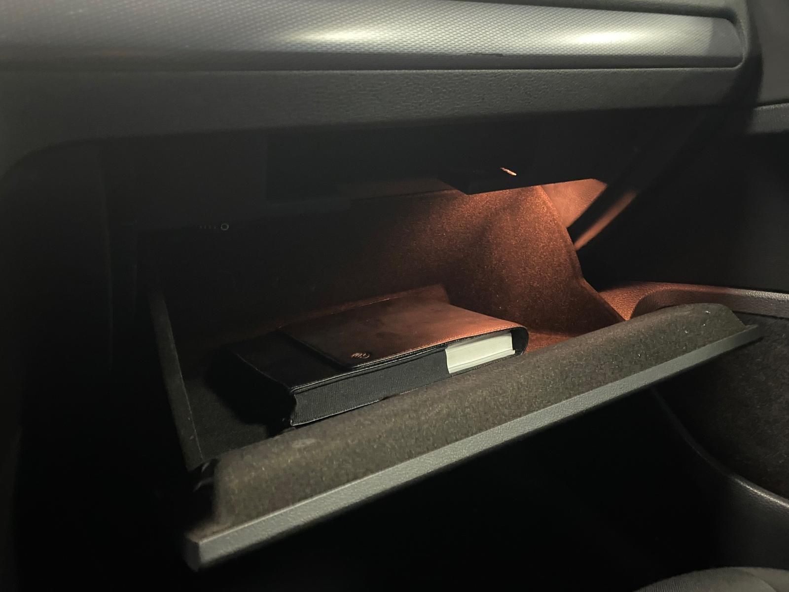 Fahrzeugabbildung Volkswagen Golf 1.2 TSI Lounge BMT+ PDC V&H+SITZHEIZ+KLIMA+