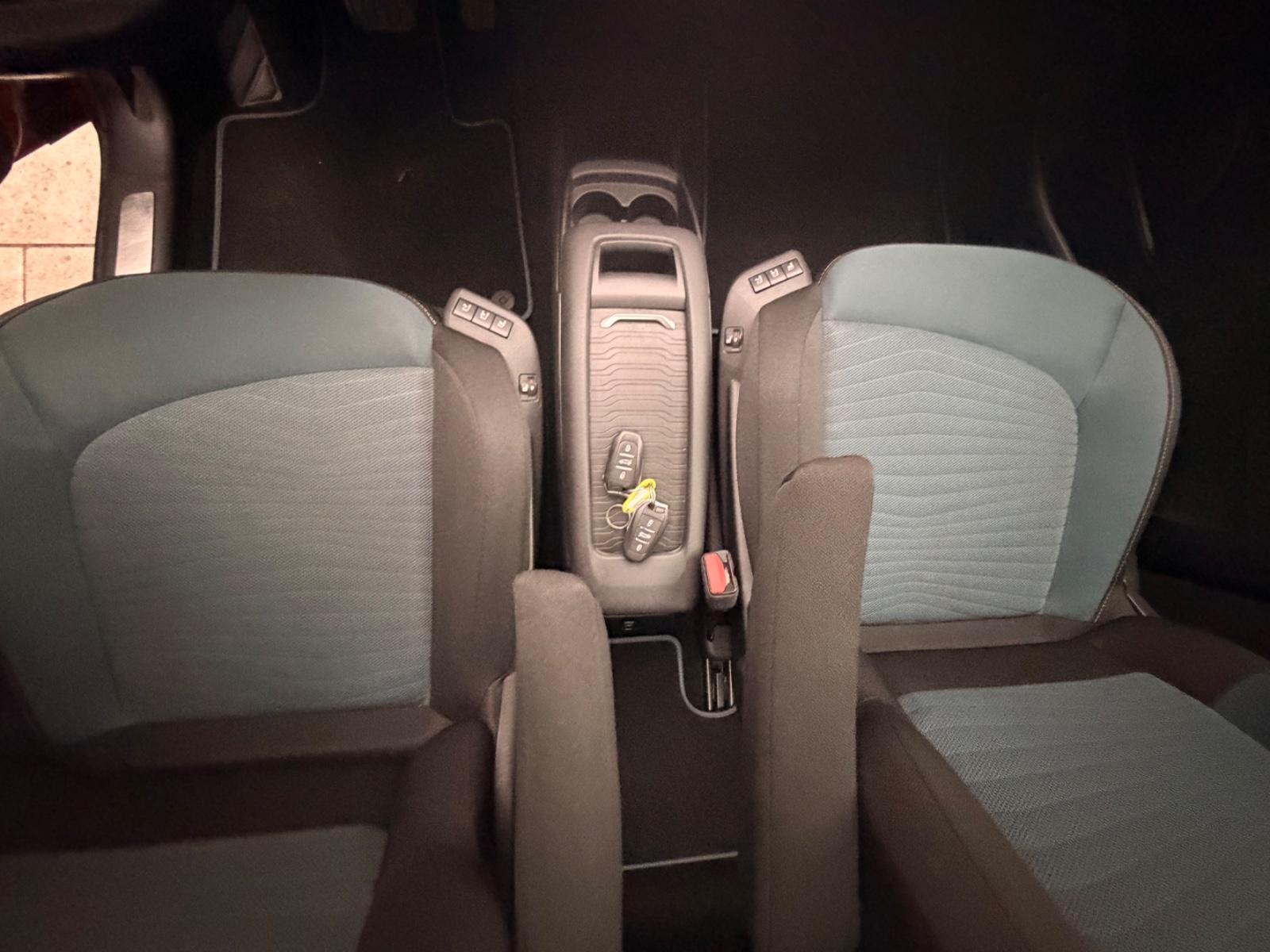 Citroën C4 Picasso Navi Massage Klima PDC Automatik Pano