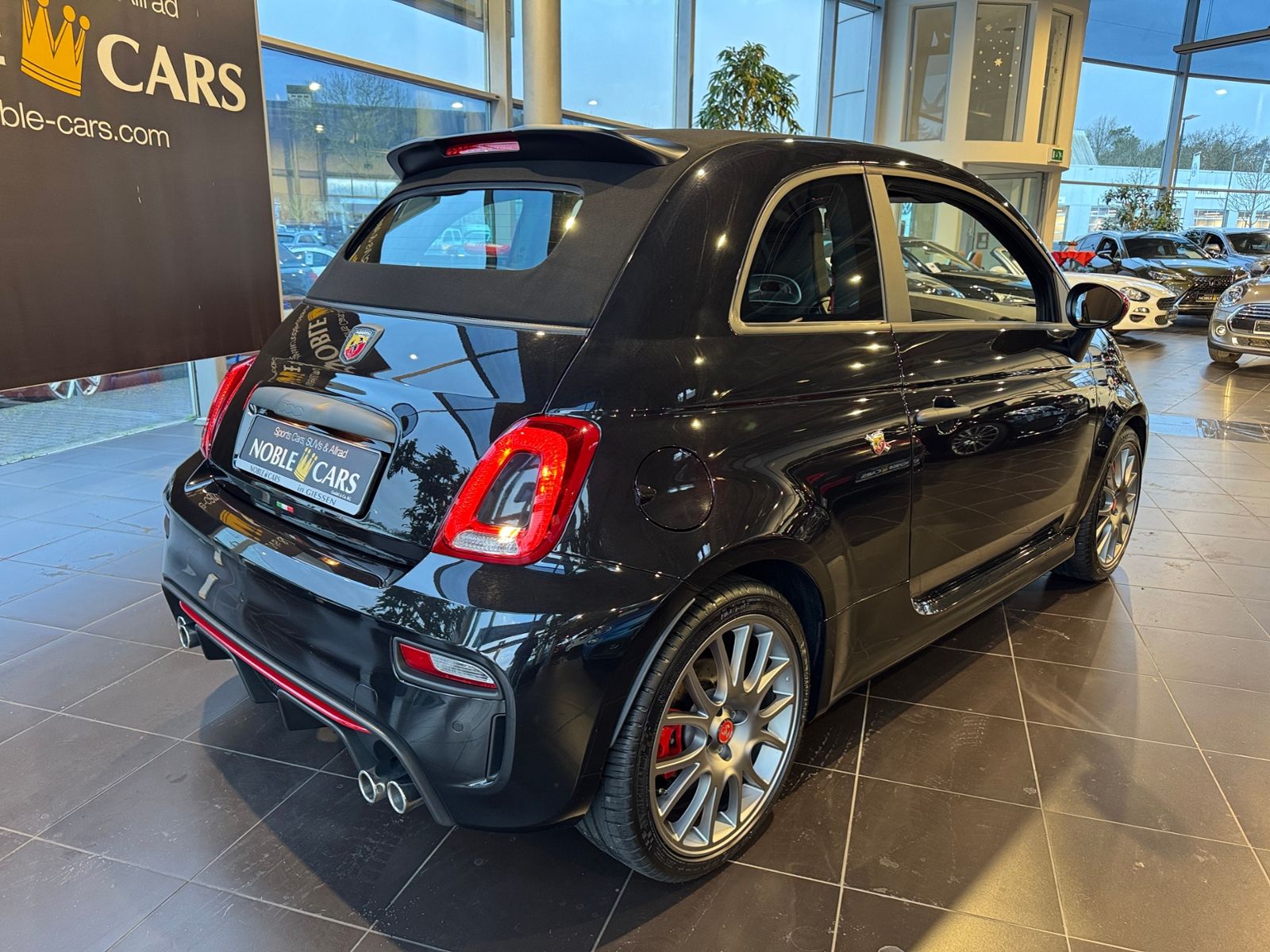 Fahrzeugabbildung Abarth 695C BEATS KLIMA XEN NAV PDC ALU