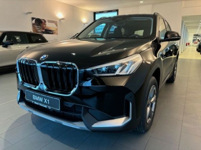 BMW X1 sDrive18i Panorama,el. Sitze