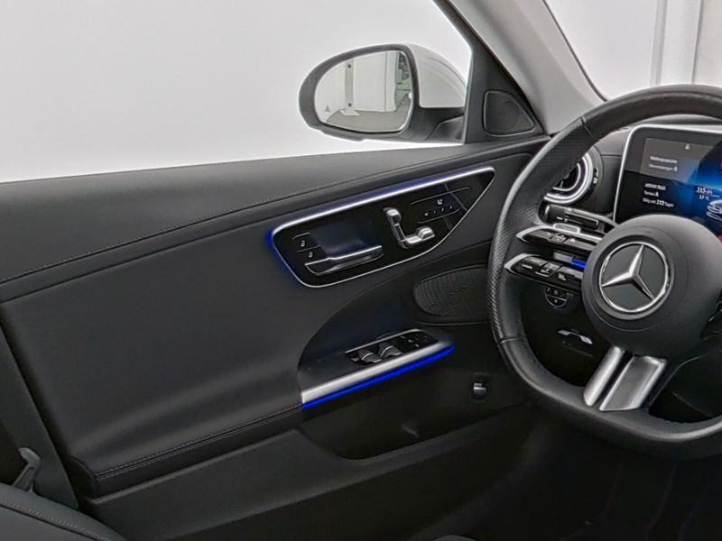 Fahrzeugabbildung Mercedes-Benz C 180 Edition AMG Pano+360°+Distr+Totw+Memory