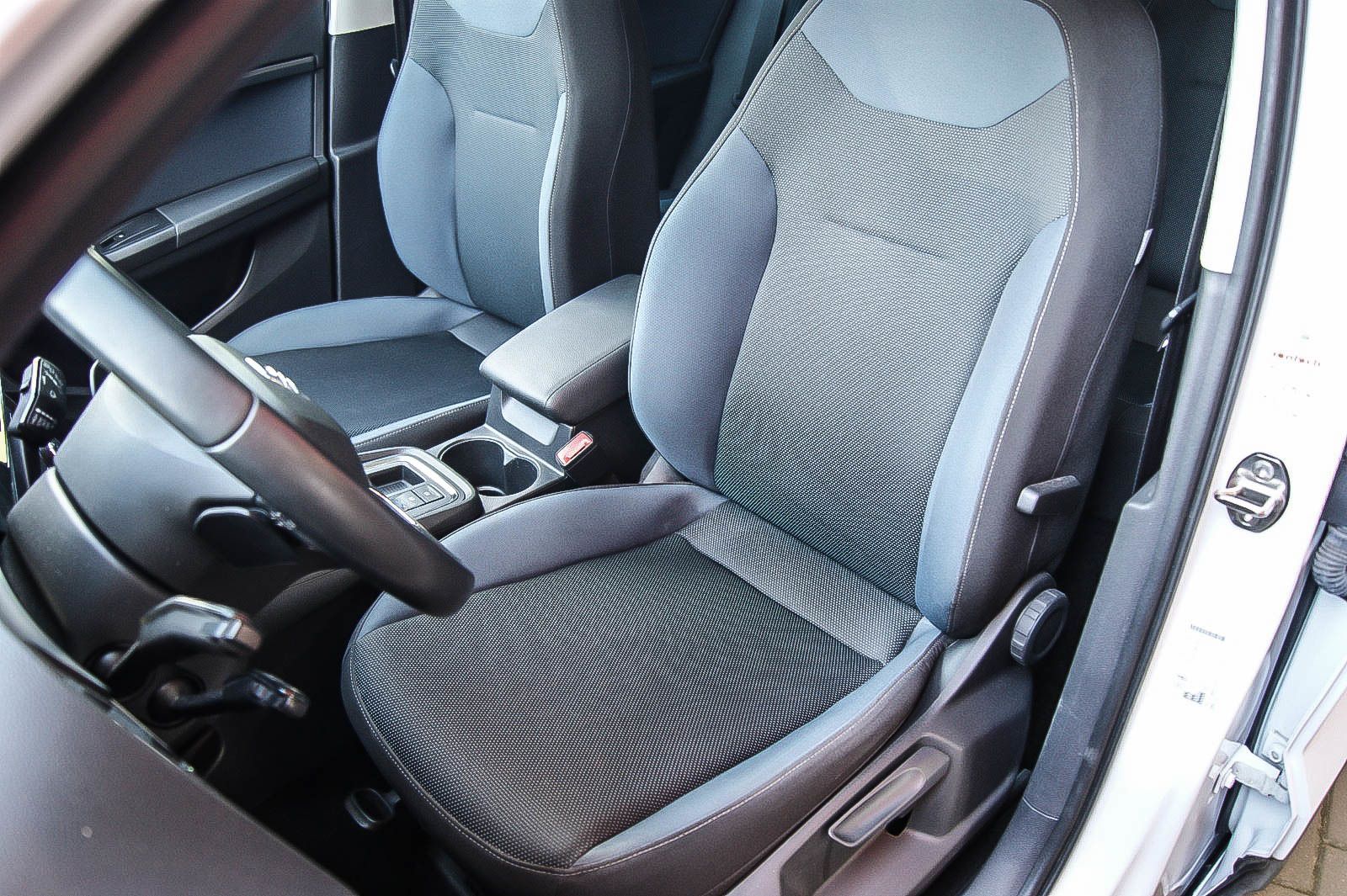 Fahrzeugabbildung SEAT Ateca 2.0 TDI DSG Style VIRTUAL BUSINESS ANHKZGV