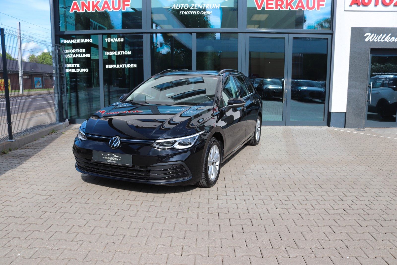Volkswagen Golf VIII Variant Life AHK CarPlay ACC Navi SHZ foto 3