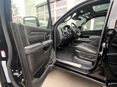 DODGE RAM 3500 Dually Crew Cab Limited 6.7TD HO sofort