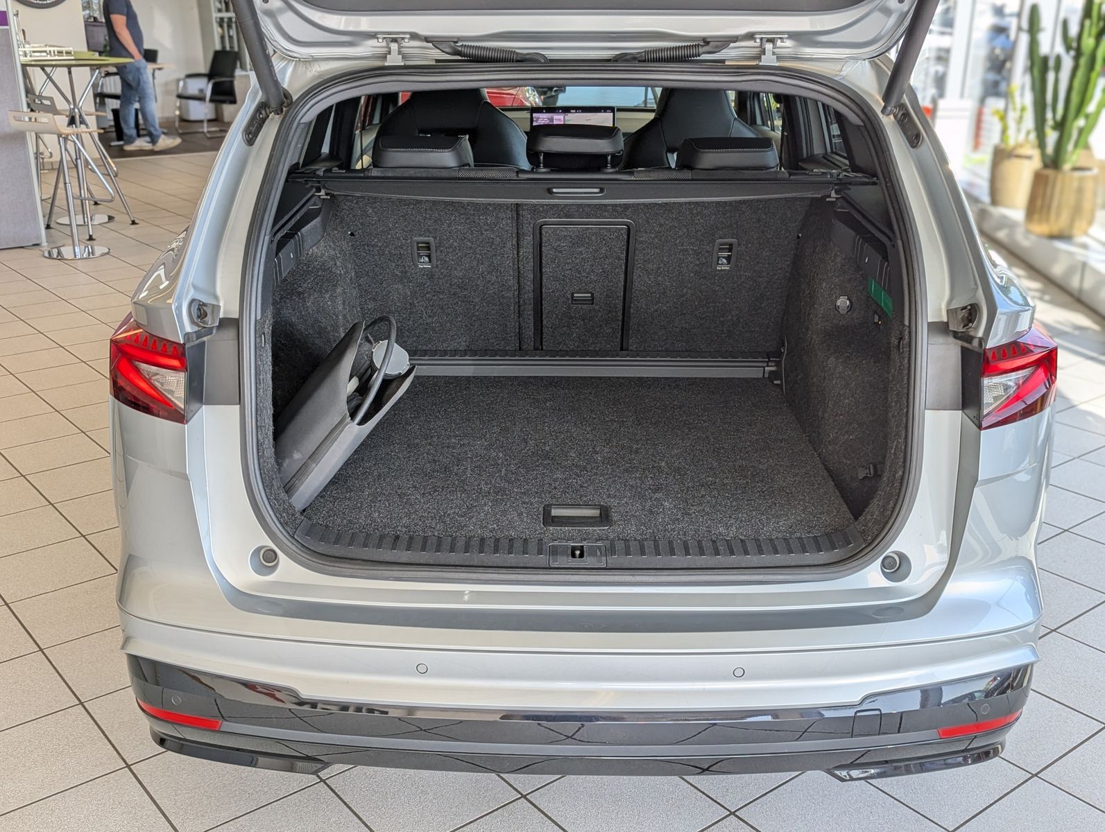 SKODA Enyaq 80 Sportline ACC Pano DCC Memory 360° HOD - Image 18